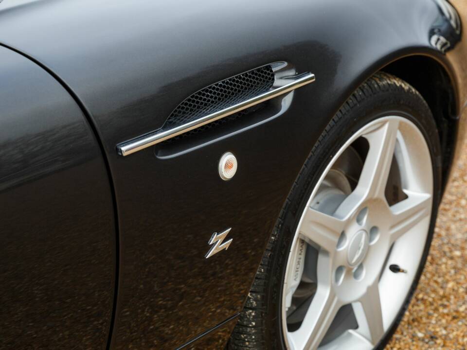 Image 18/50 of Aston Martin DB 7 Zagato (2004)