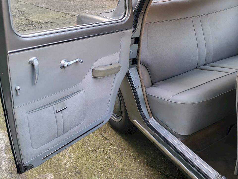 Image 32/45 of Lancia Appia (1962)