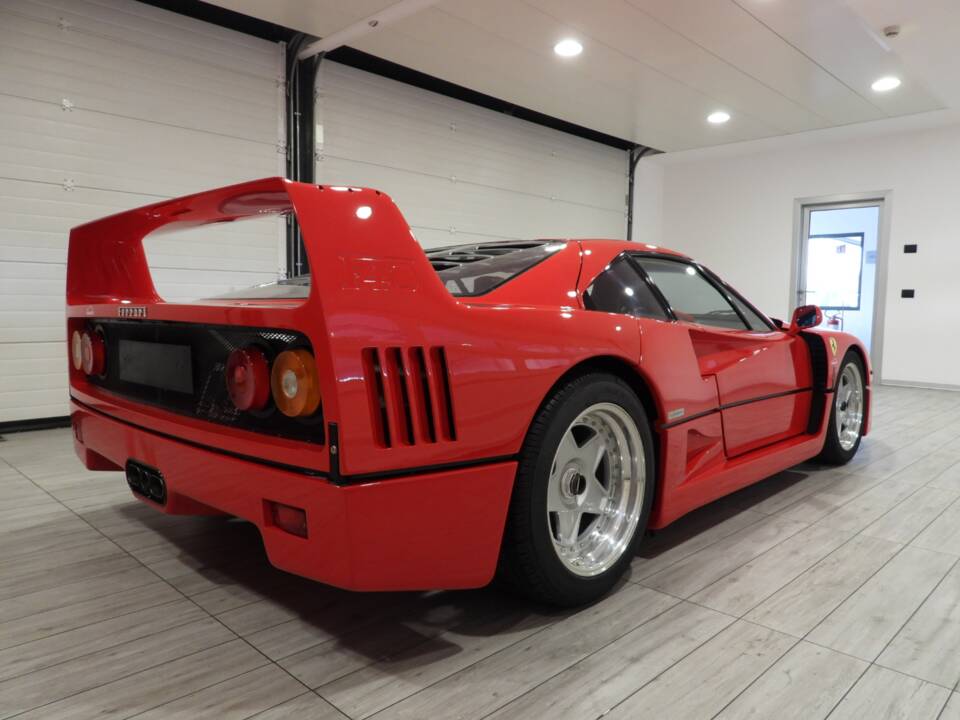 Immagine 4/16 di Ferrari F40 (1989)