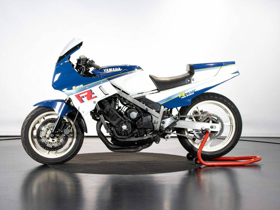 Bild 1/50 von Yamaha FZ 750 (1986)