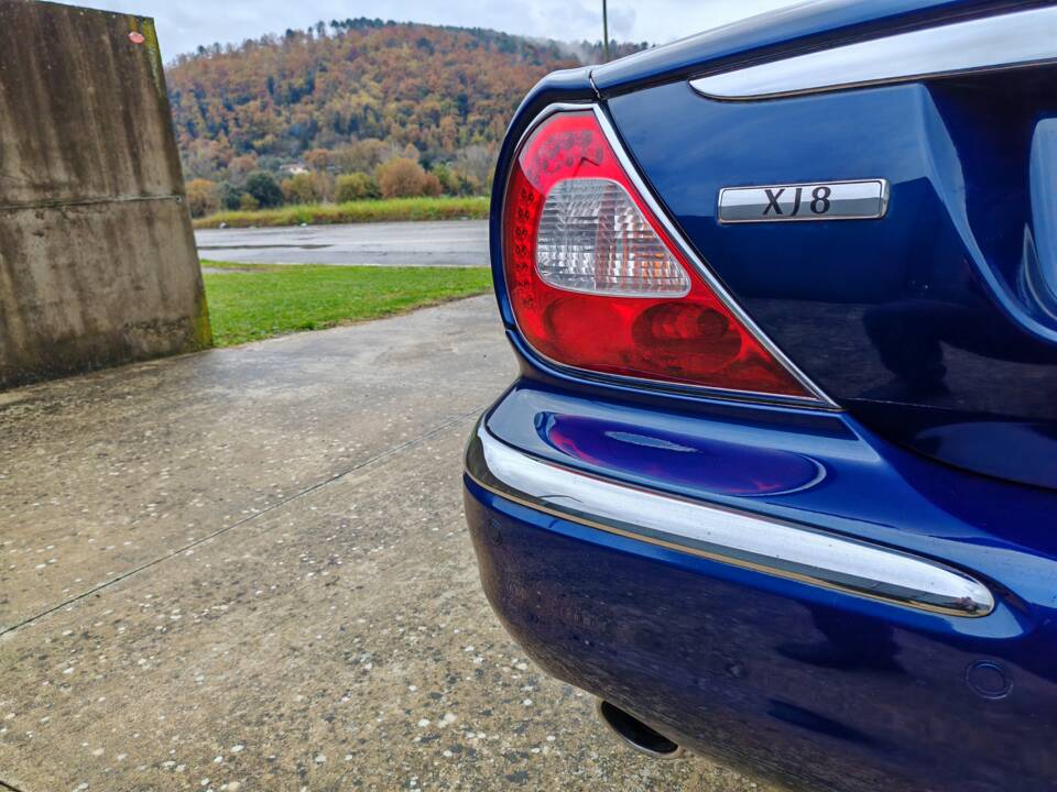 Bild 24/50 von Jaguar XJ 8 3.5 (2003)
