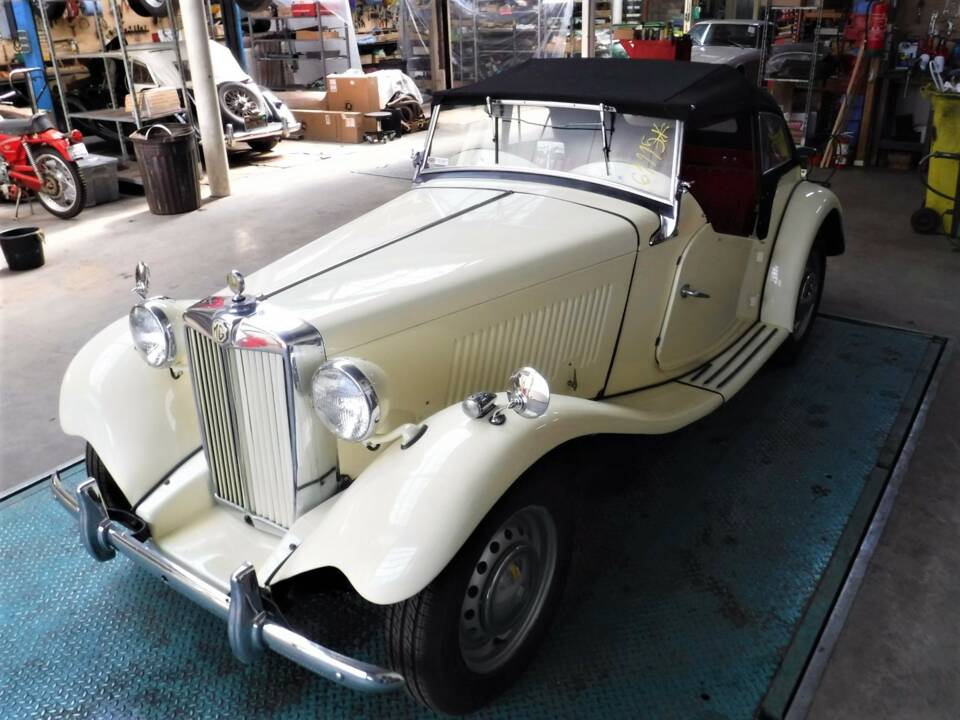 Image 2/50 de MG TD (1952)