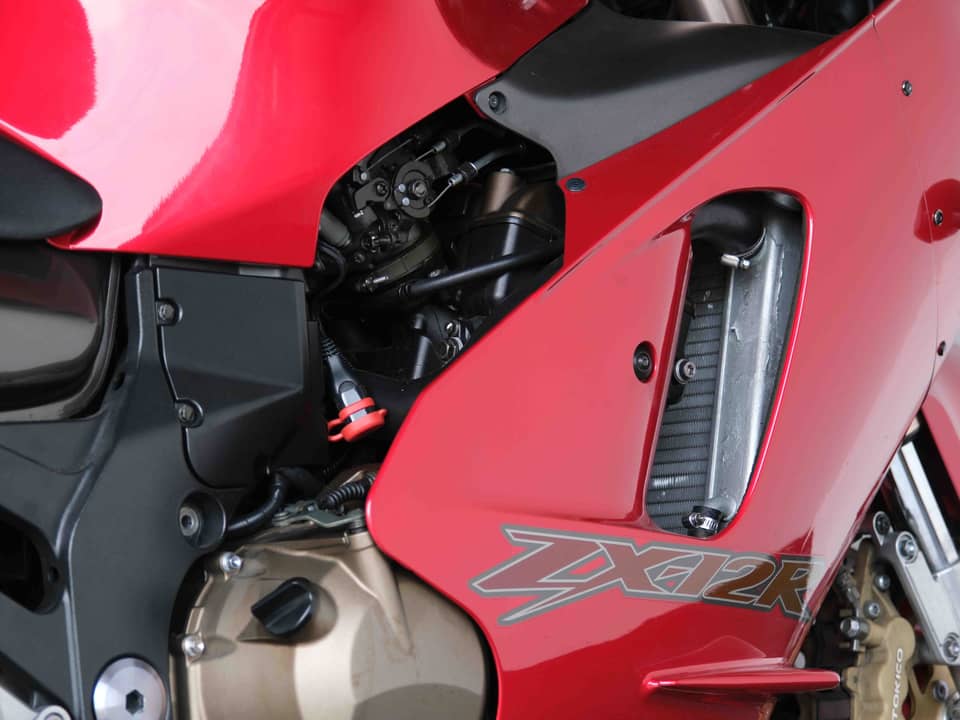 Image 19/91 of Kawasaki Ninja 1200 ZX-12R (2000)