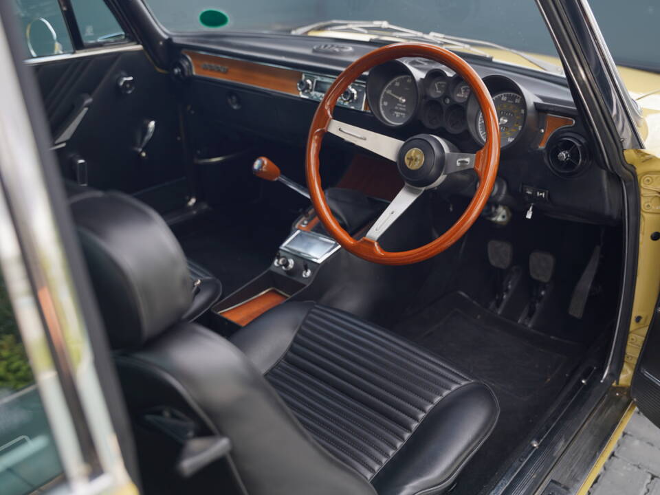 Bild 12/50 von Alfa Romeo 2000 GT Veloce (1975)