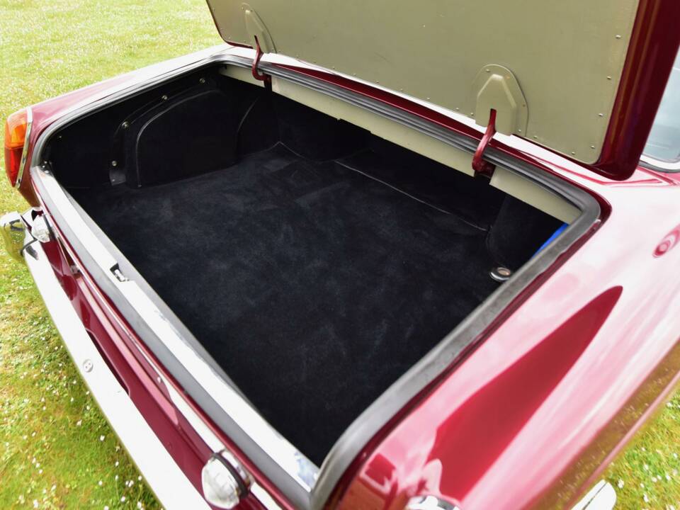 Bild 15/50 von Bentley T 1 (1970)