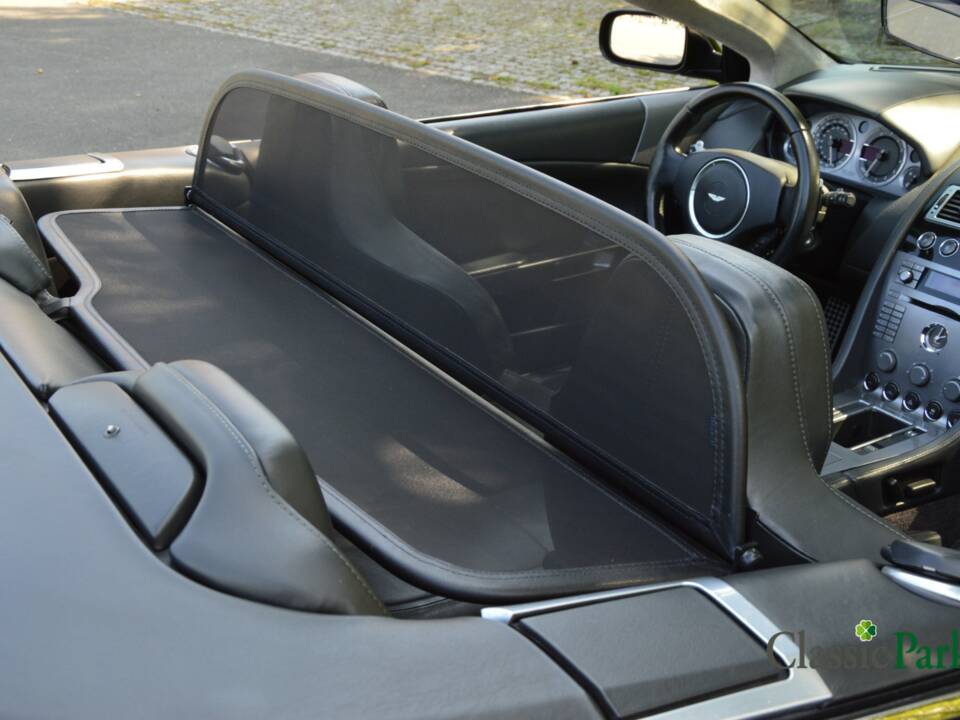 Bild 41/50 von Aston Martin DB 9 Volante (2005)