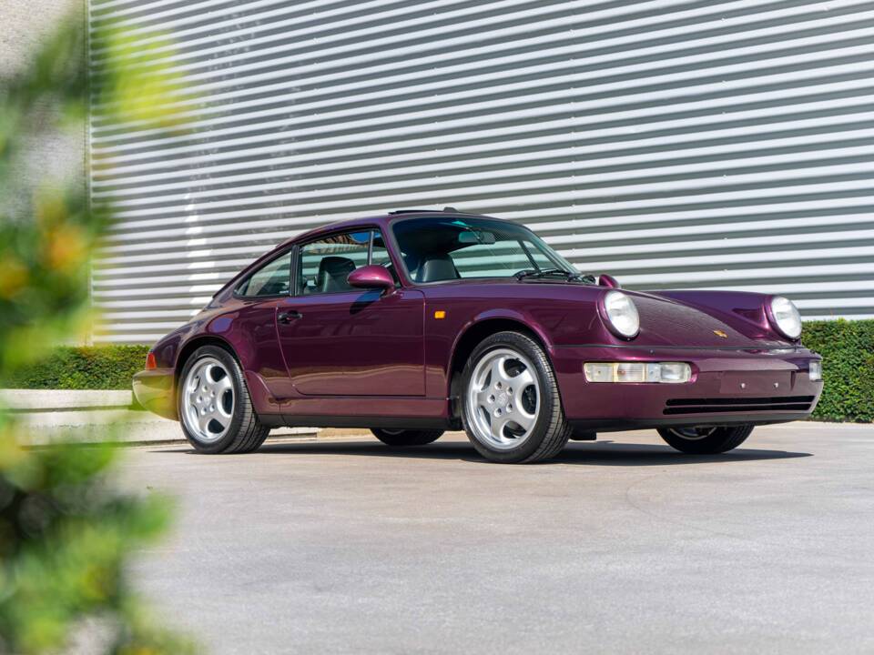Image 38/46 of Porsche 911 Carrera 4 (1992)