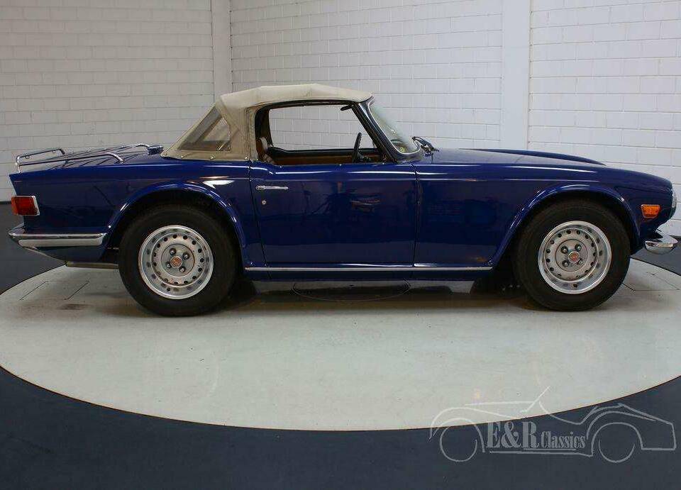 Image 8/19 of Triumph TR 6 (1974)