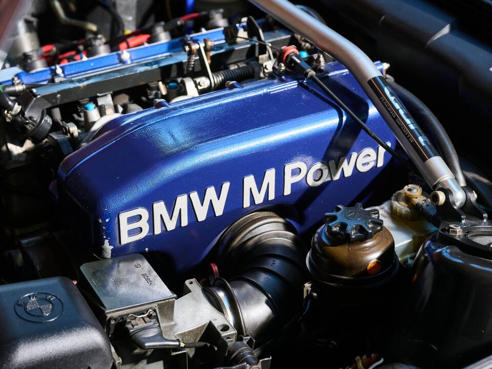Bild 28/36 von BMW M3 (1989)