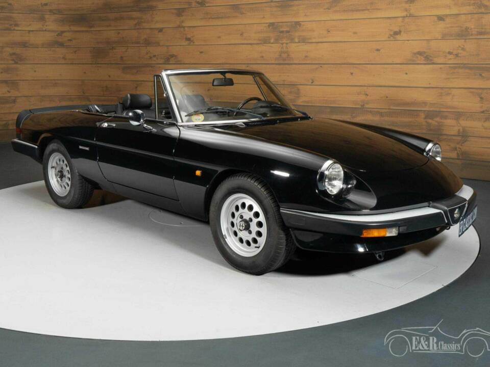 Image 3/19 of Alfa Romeo 1.6 Spider (1986)