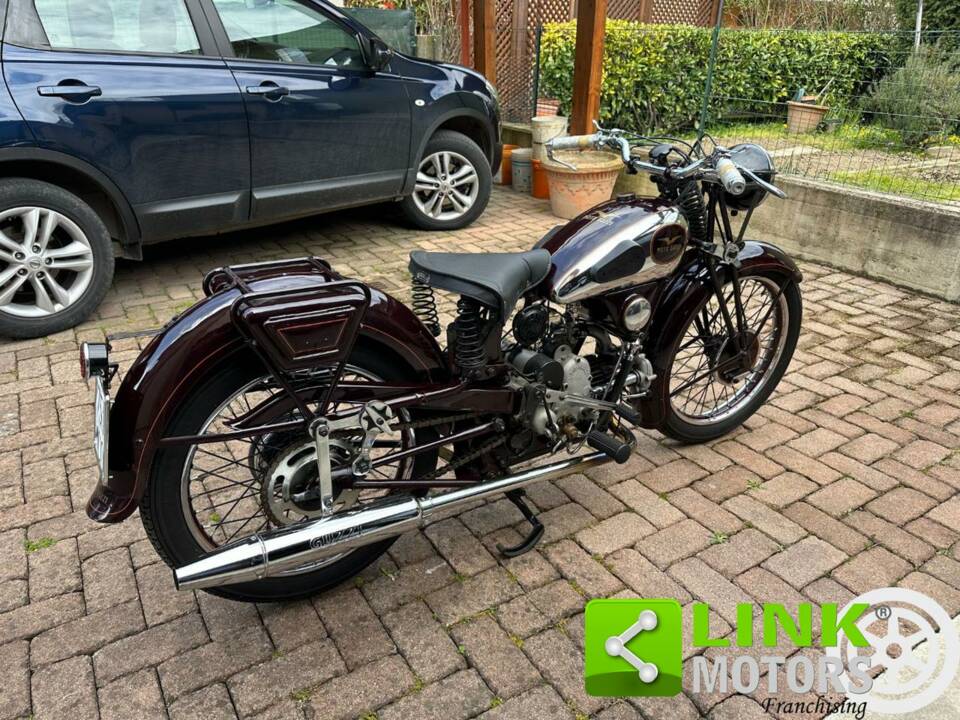 Image 3/10 of Moto Guzzi DUMMY (1934)