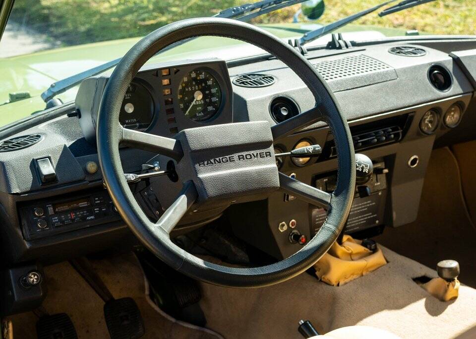 Image 2/8 of Land Rover Range Rover Classic 3.5 (1975)