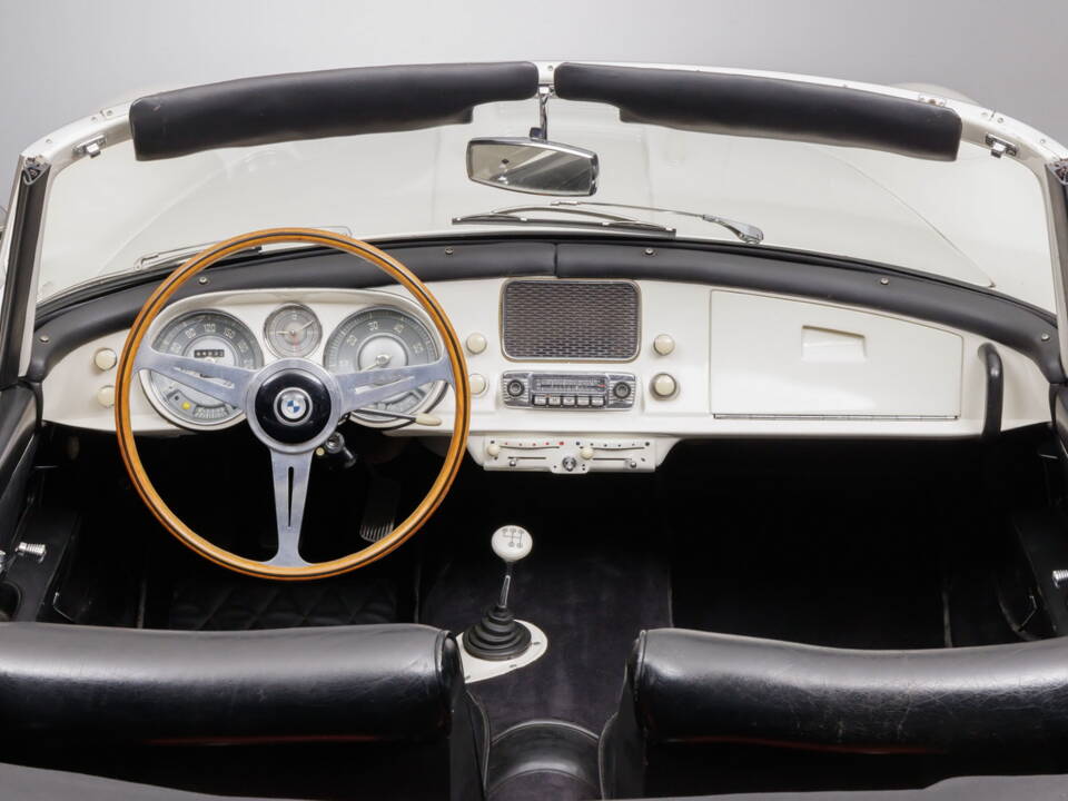 Image 36/45 of BMW 507 (1959)