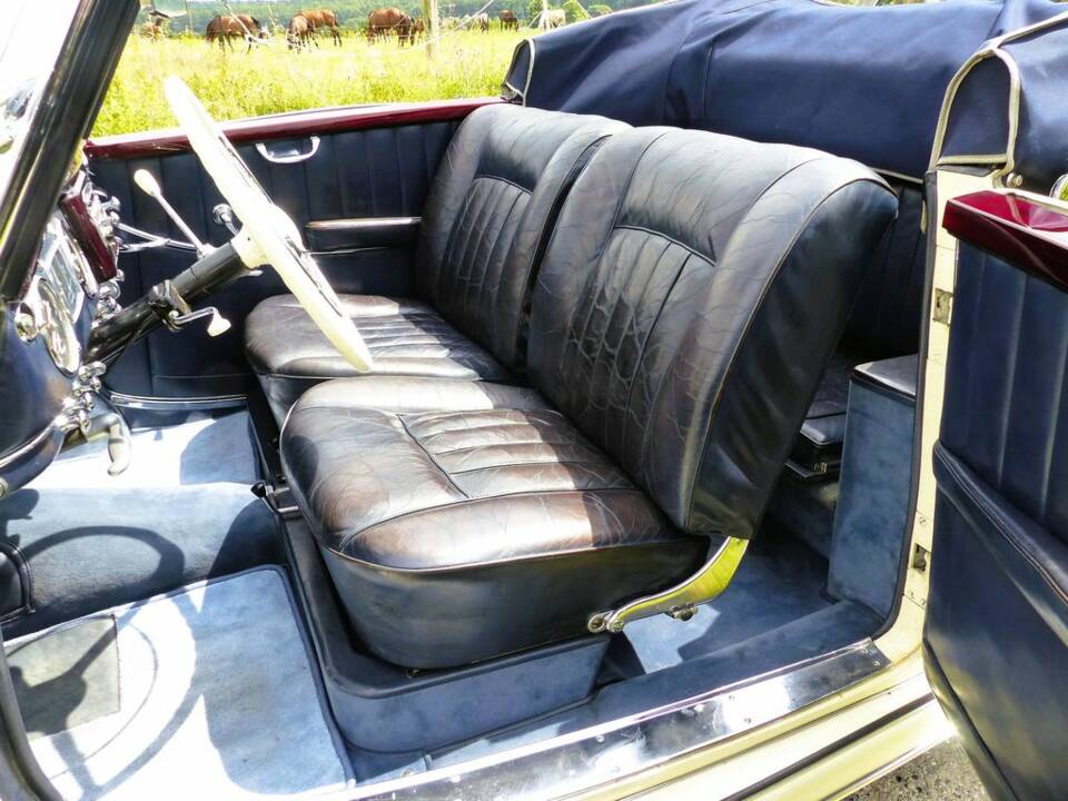 Mercedes-Benz 220 Cabriolet A (W 187) 1955