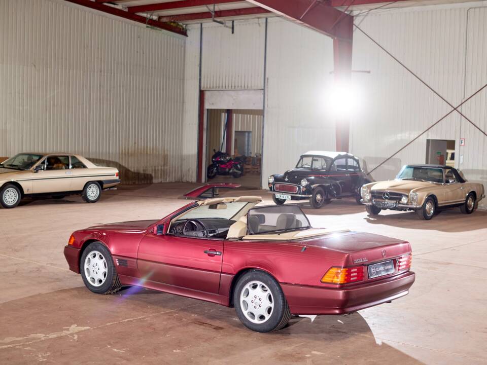 Image 18/43 of Mercedes-Benz 500 SL (1992)