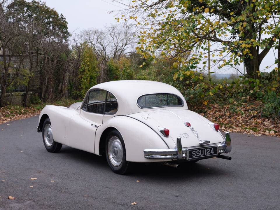 Image 9/28 of Jaguar XK 140 FHC (1955)