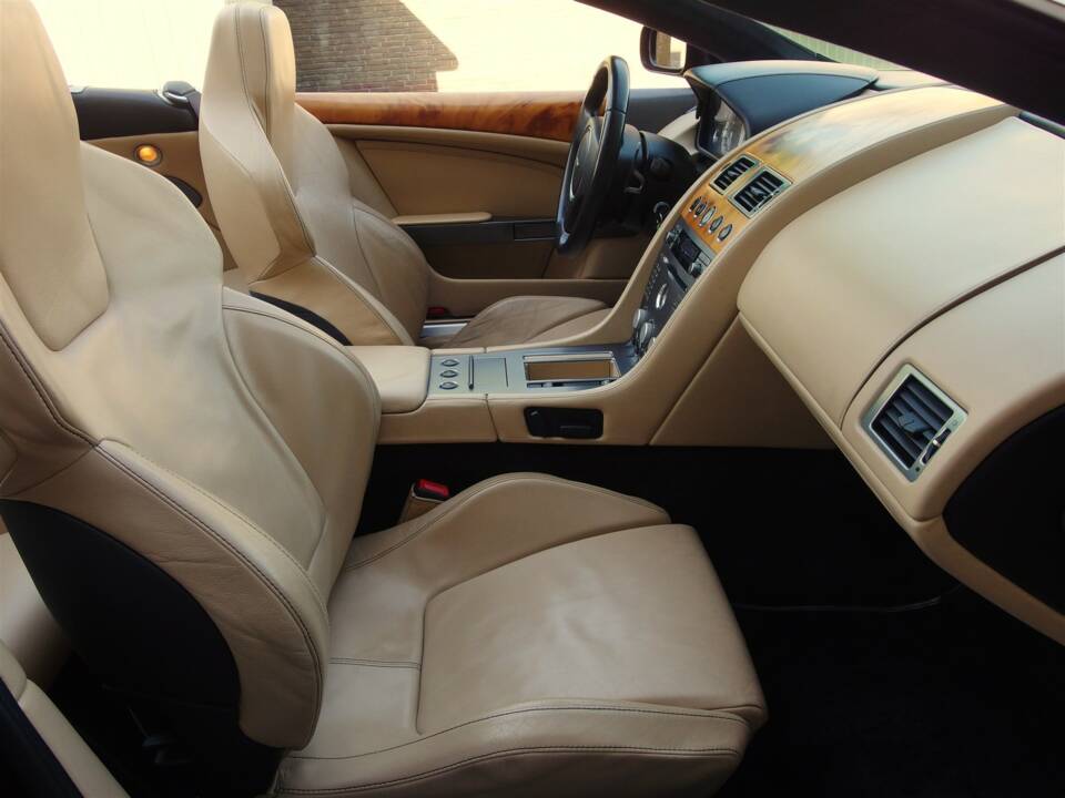 Bild 66/99 von Aston Martin DB 9 Volante (2006)