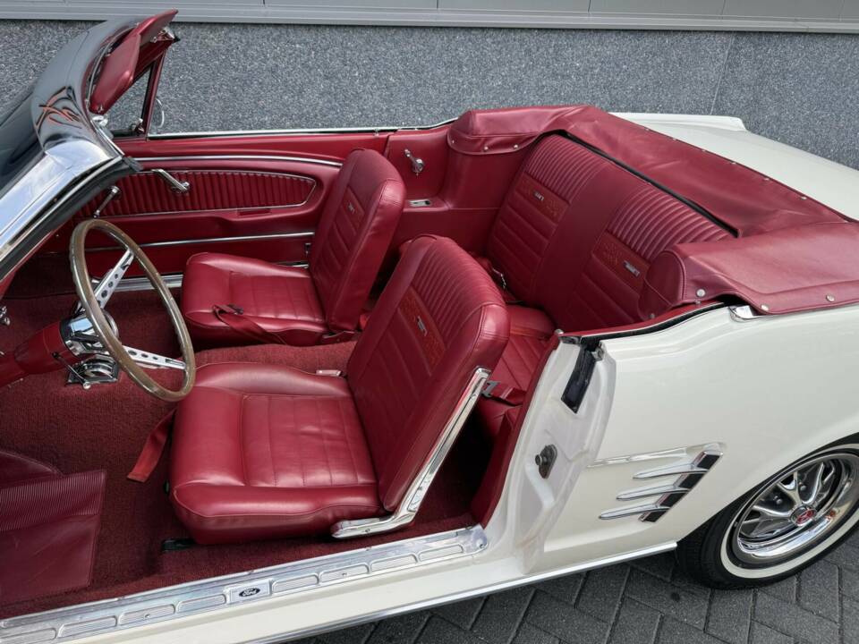 Image 25/50 de Ford Mustang 390 GTA (1966)