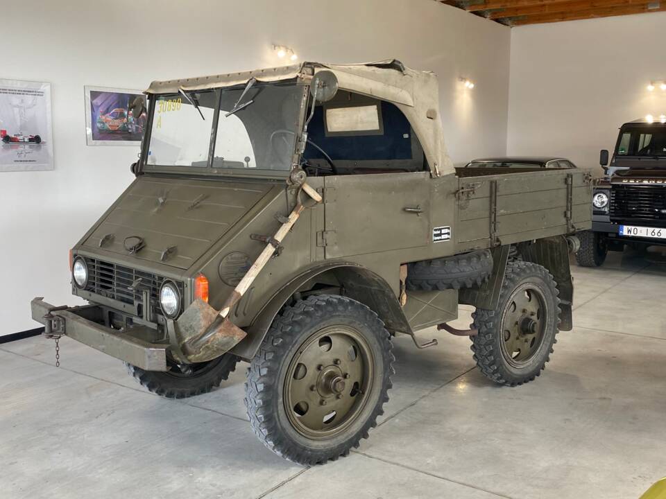 Afbeelding 2/67 van Mercedes-Benz Unimog 2010 (1951)