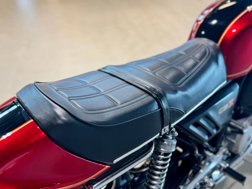 Image 23/34 of Honda DUMMY (1981)