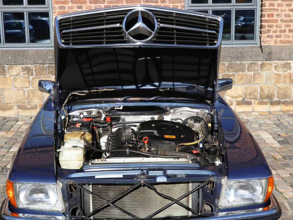 Image 34/43 of Mercedes-Benz 300 SL (1989)