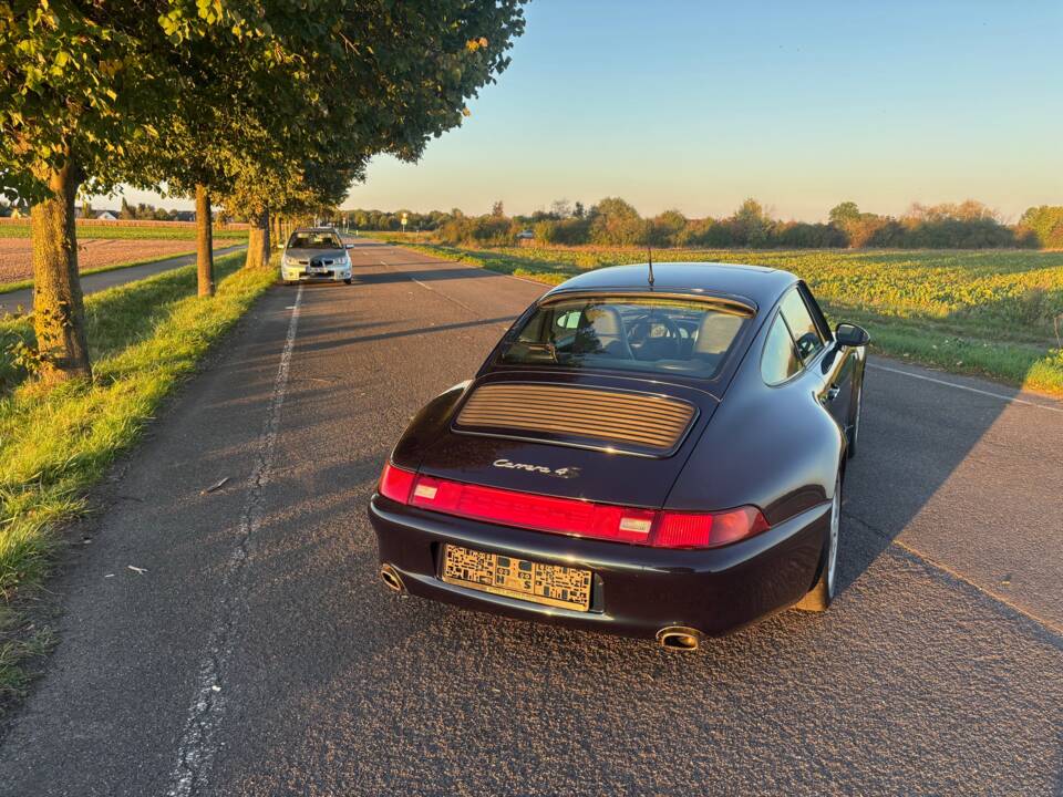 Bild 7/13 von Porsche 911 Carrera 4S (1997)
