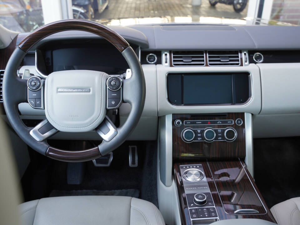 Immagine 3/50 di Land Rover Range Rover V8 SV Autobiography (2016)