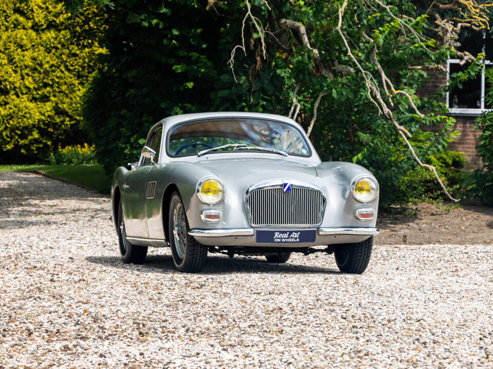 Immagine 2/15 di Talbot-Lago 2500 Coupé T14 LS (1957)