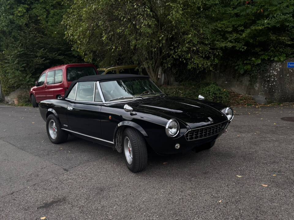 Imagen 2/10 de FIAT 124 Spider DS (1984)