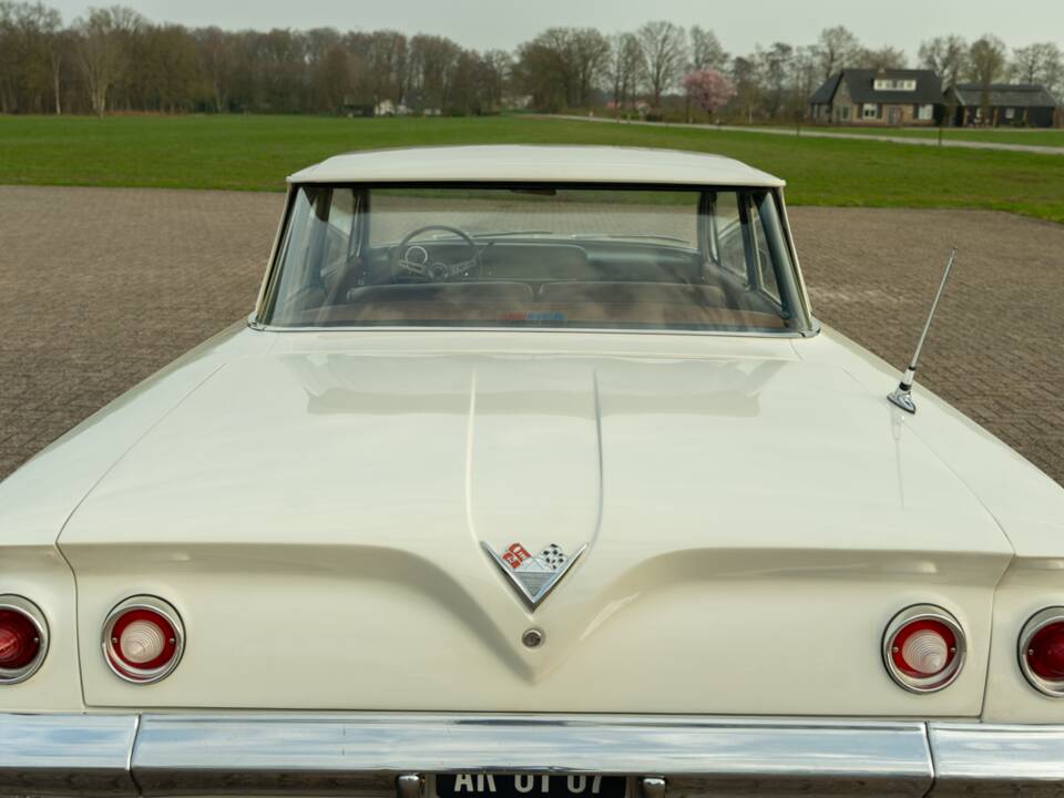 Bild 88/100 von Chevrolet Biscayne (1961)
