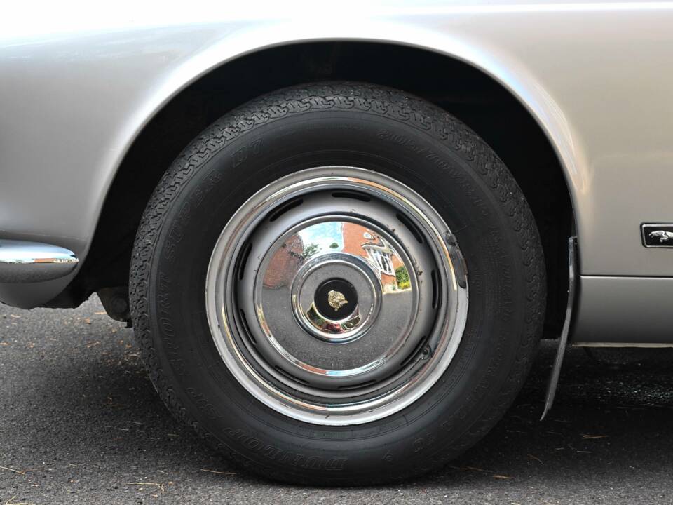 Image 22/50 of Jaguar XJ 6 4.2 (1971)