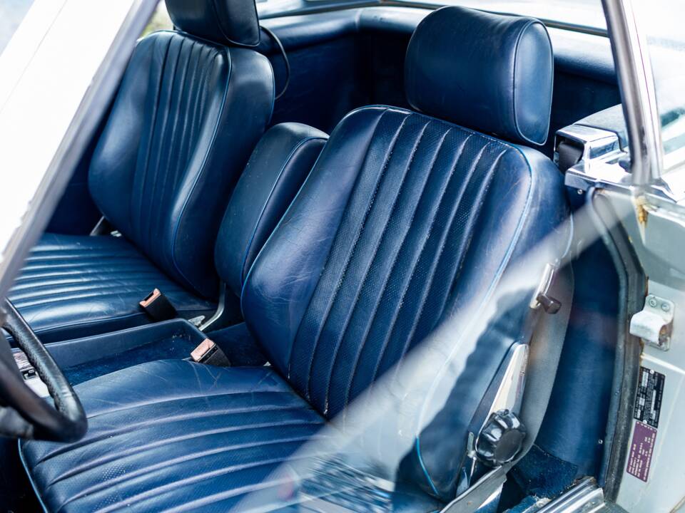 Image 26/31 of Mercedes-Benz 560 SL (1987)