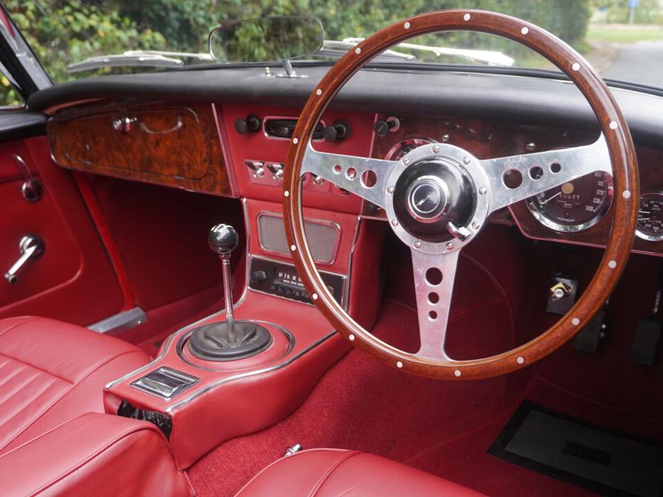 Immagine 7/25 di Austin-Healey 3000 Mk III (BJ8) (1964)