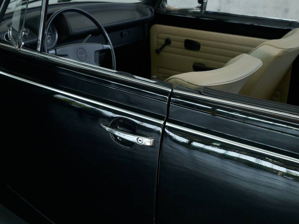 Immagine 29/50 di Volkswagen Maggiolone 1303 (1974)