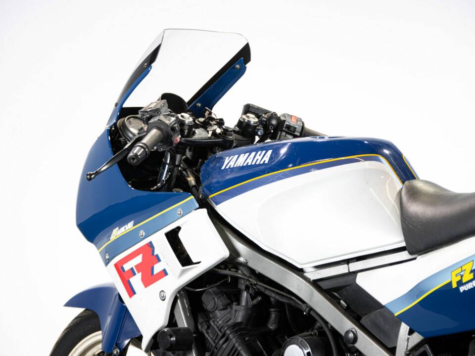 Bild 9/50 von Yamaha FZ 750 (1986)