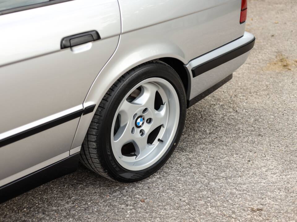 Bild 65/74 von BMW M5 Touring (1992)