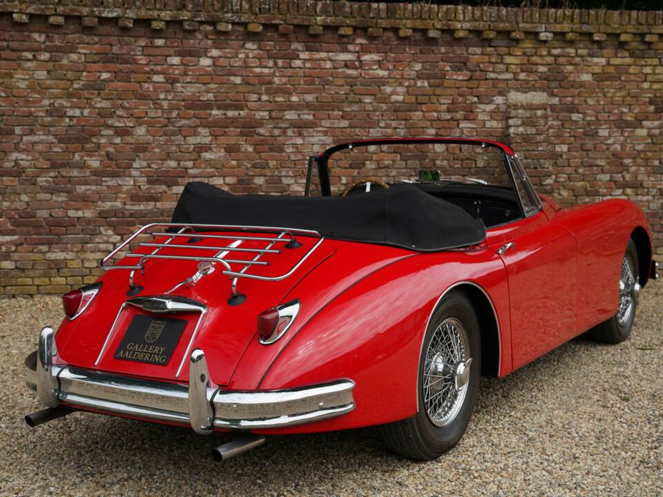 Image 21/50 of Jaguar XK 150 DHC (1960)
