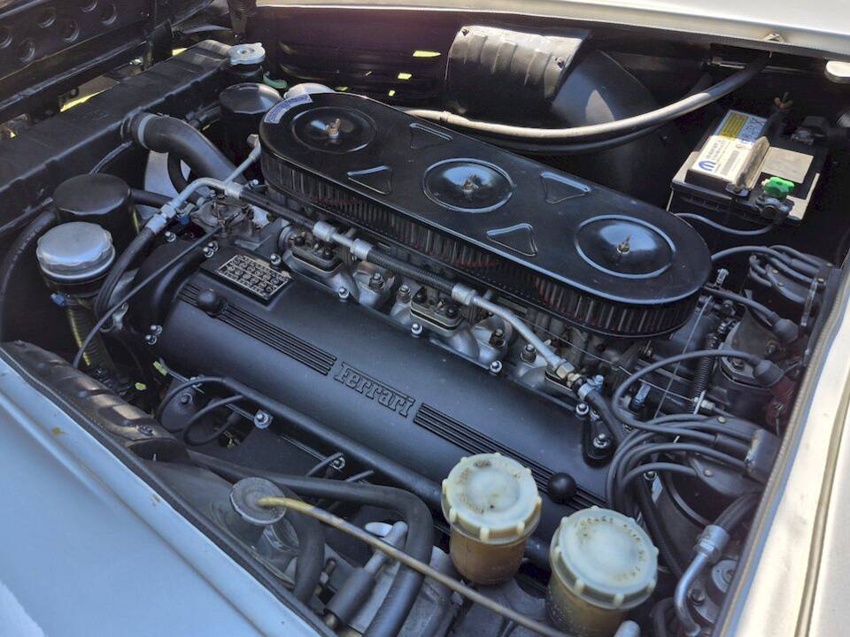 Imagen 52/66 de Ferrari 330 GT 2+2 (1964)