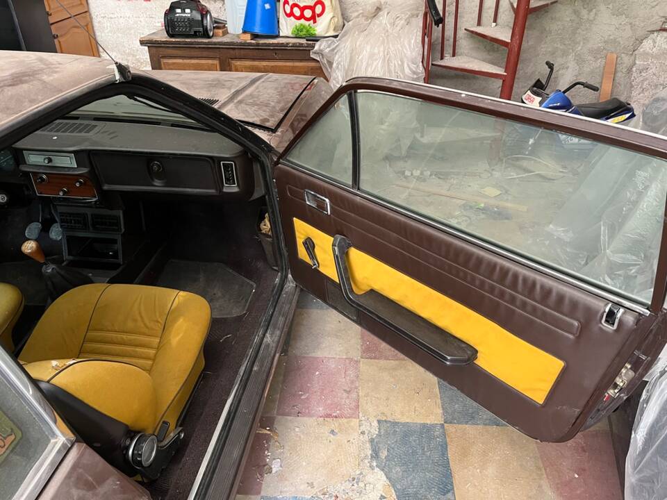 Image 11/20 of Lancia Beta Coupe 1300 (1978)