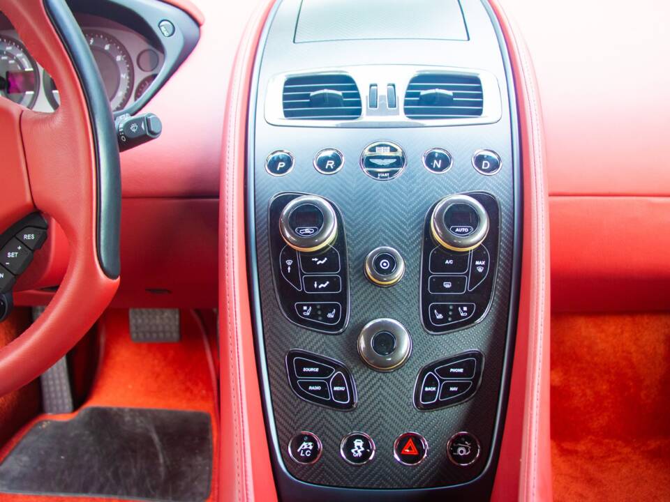 Bild 32/37 von Aston Martin Vanquish Zagato Volante (2017)