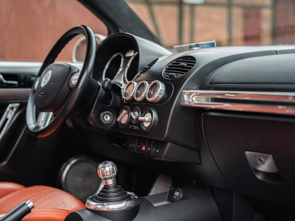 Image 40/48 of Volkswagen New Beetle RSI (2003)