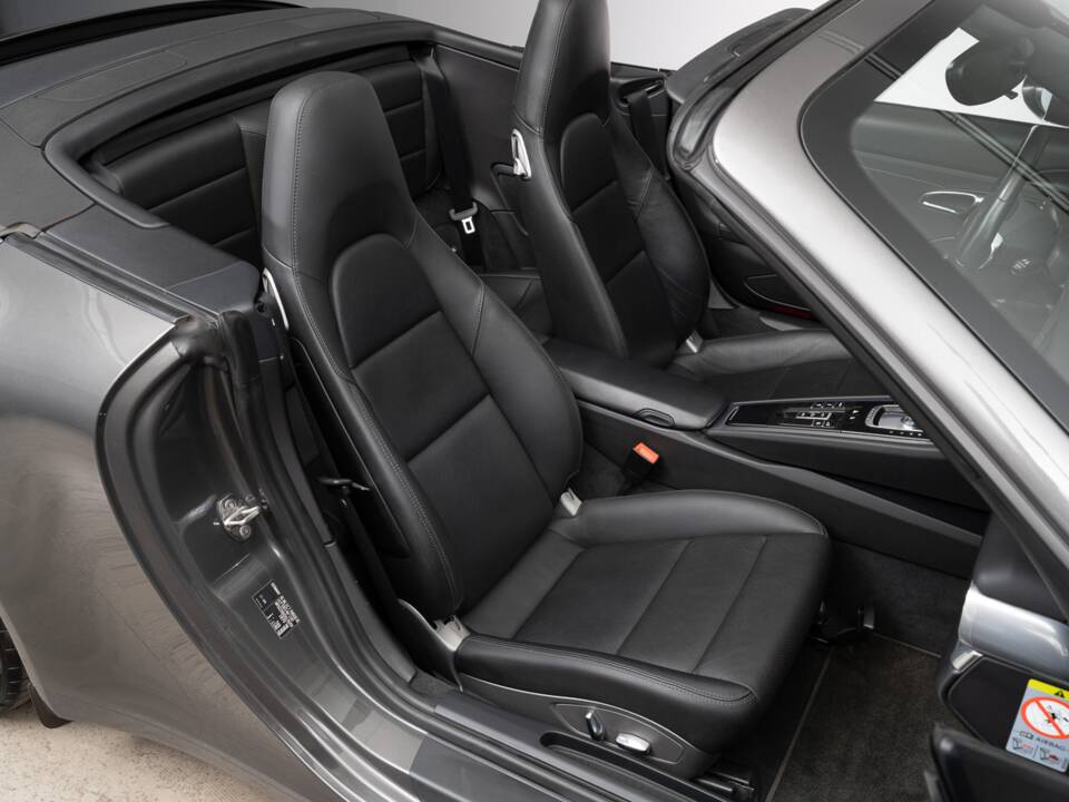 Imagen 40/42 de Porsche 911 Carrera (2012)