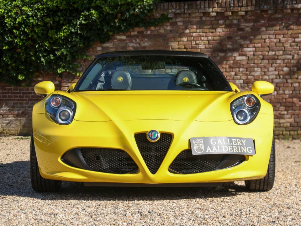 Image 7/50 of Alfa Romeo 4C Spider (2018)