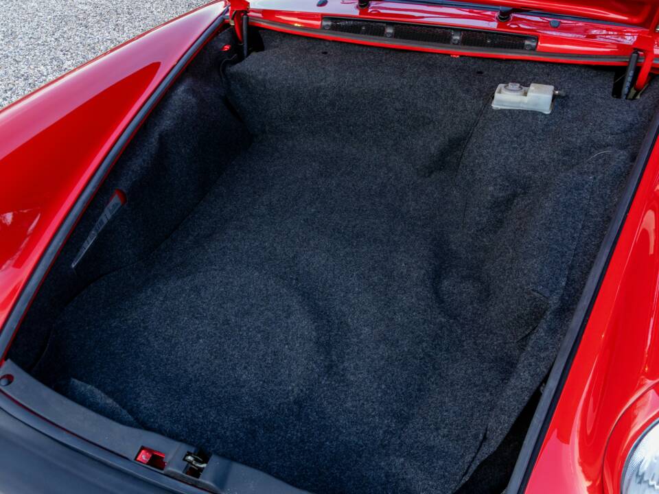 Bild 24/50 von Porsche 911 Carrera 3.2 (1988)