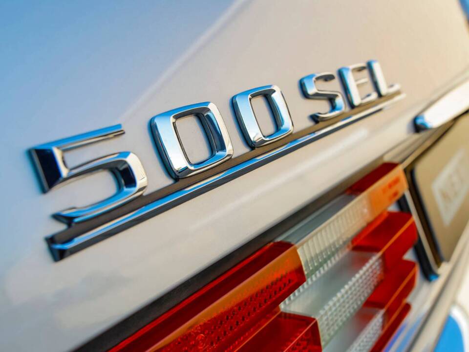 Image 19/21 of Mercedes-Benz 500 SEL (1990)