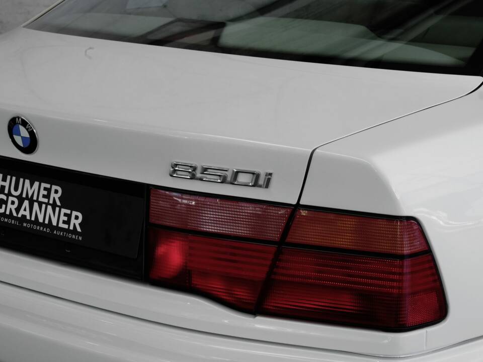 Bild 43/45 von BMW 850i (1990)
