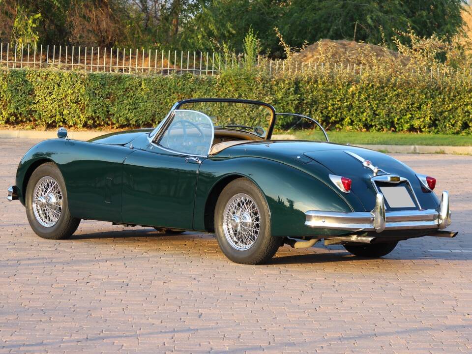 Image 2/15 of Jaguar XK 150 3.4 S OTS (1959)