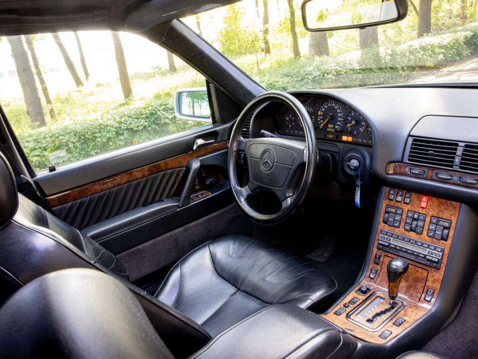Image 50/59 of Mercedes-Benz 600 SEL (1992)