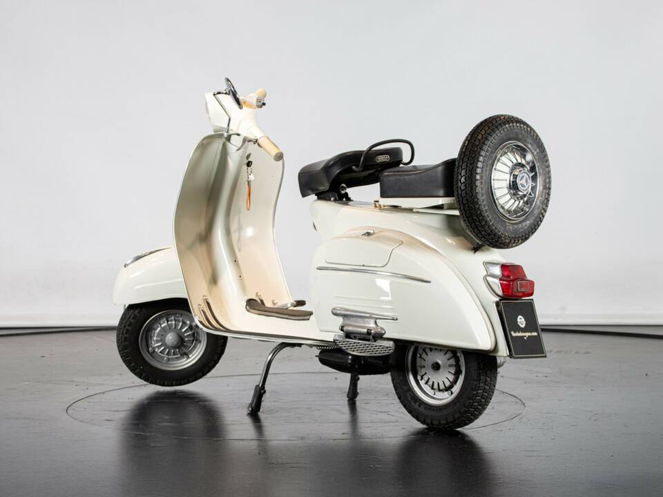 Image 8/50 of Piaggio Vespa 125 Super (1966)