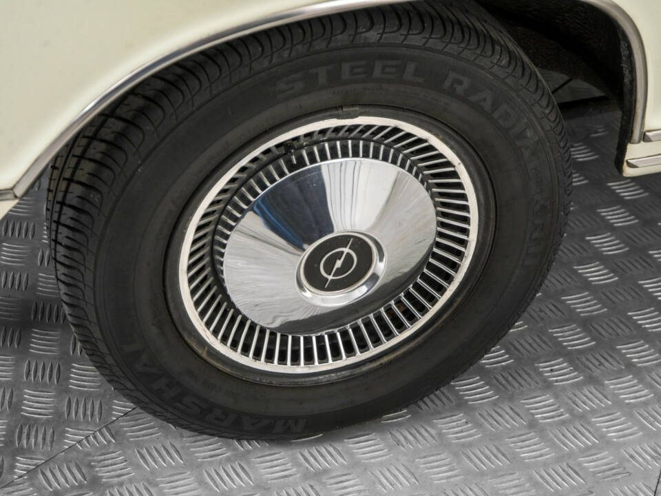 Image 35/50 of Opel Olympia 1700 S (1968)